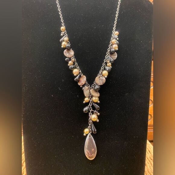 Black & Sea Shell Necklace & Earring Set - Picture 1 of 3